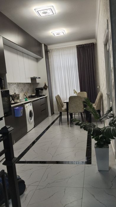 Zamona toyxona tarafda Duplex uy sotiladi!!!