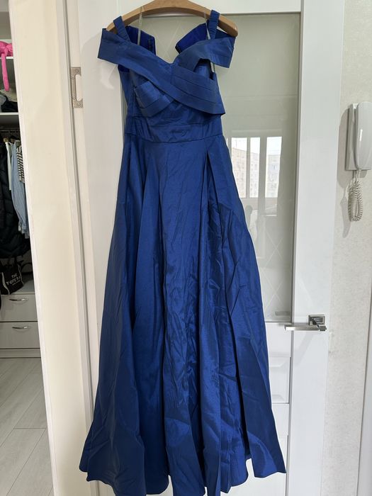 Платье пышное вечернее 15000