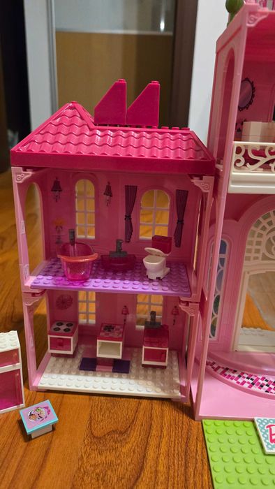 |Casa - Mega Bloks Barbie: Build 'n Style Luxury Mansion