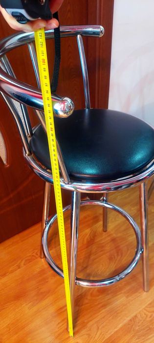 Vând scaune pentru bar