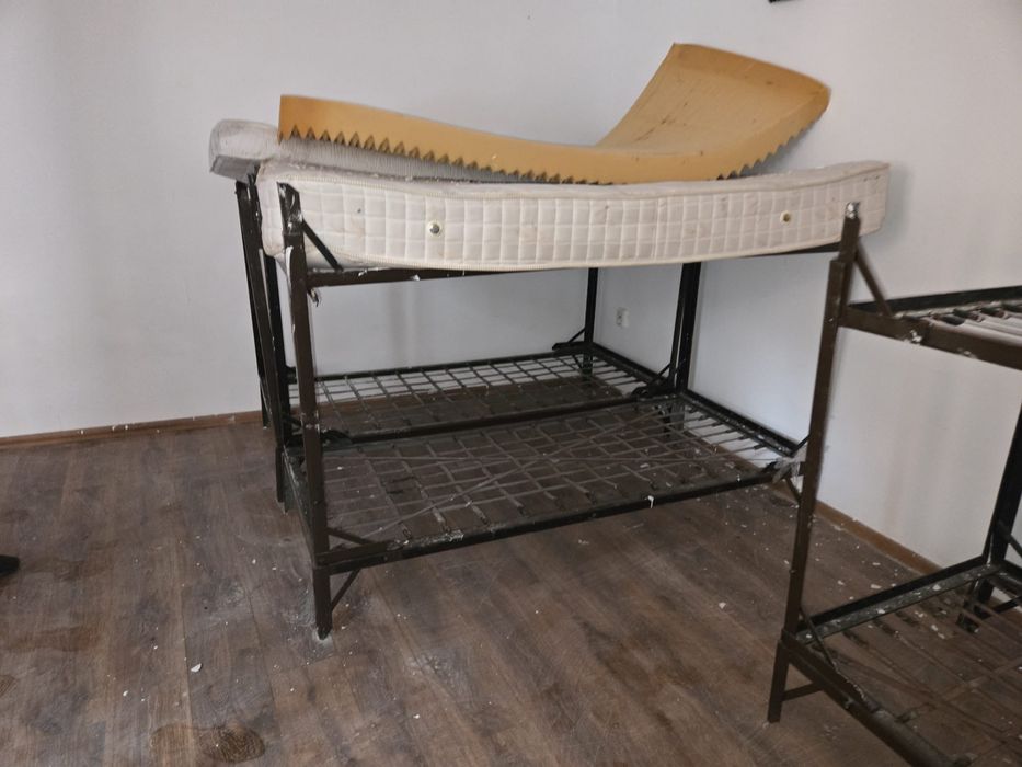 Paturi suprapuse 600 lei/pat simplu 300 lei