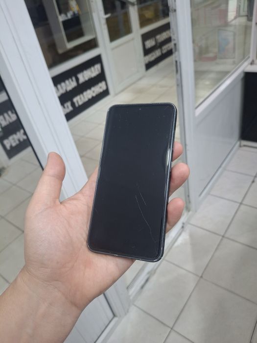 Самсунг s23 256гб
