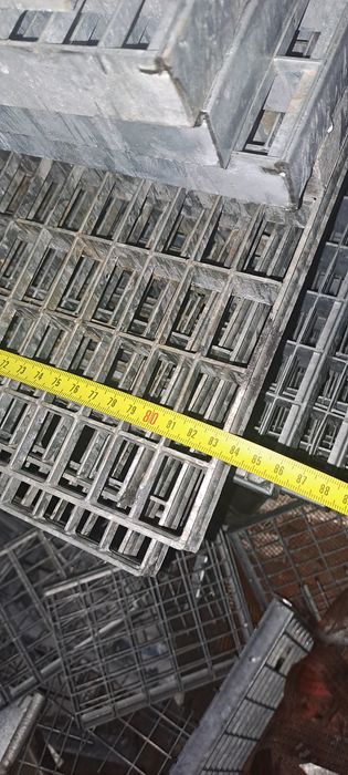 Trepte metalice zincate 90x27