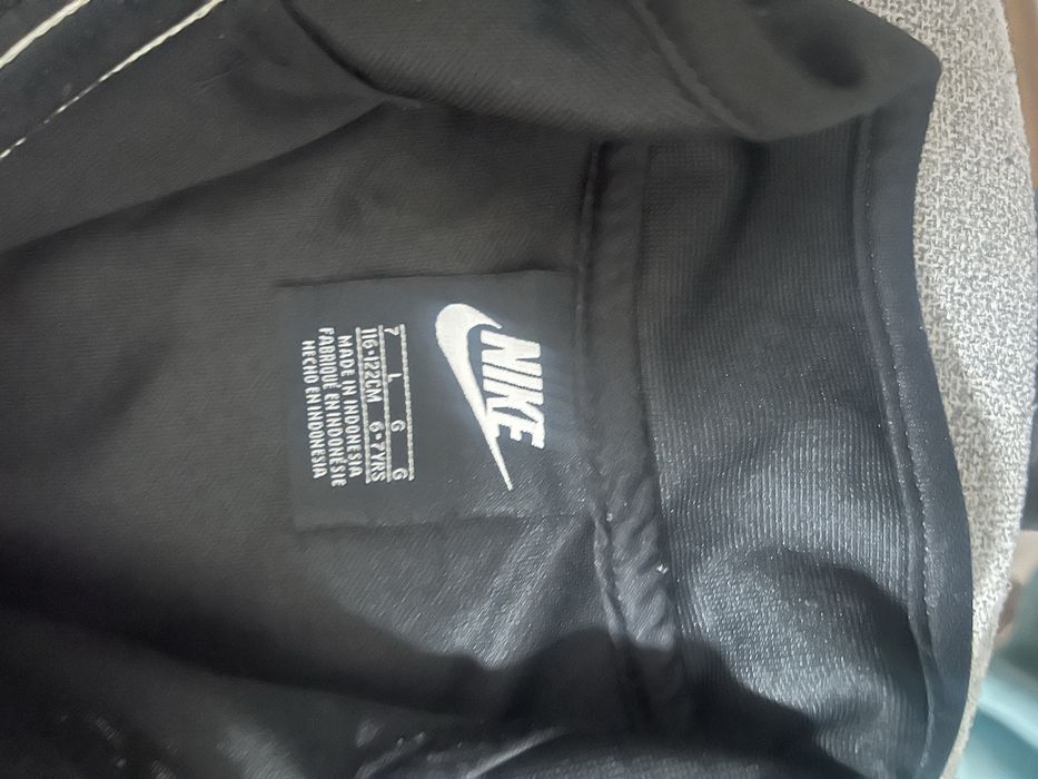 Trening Nike marimea 116 -122 (6 -7 ani