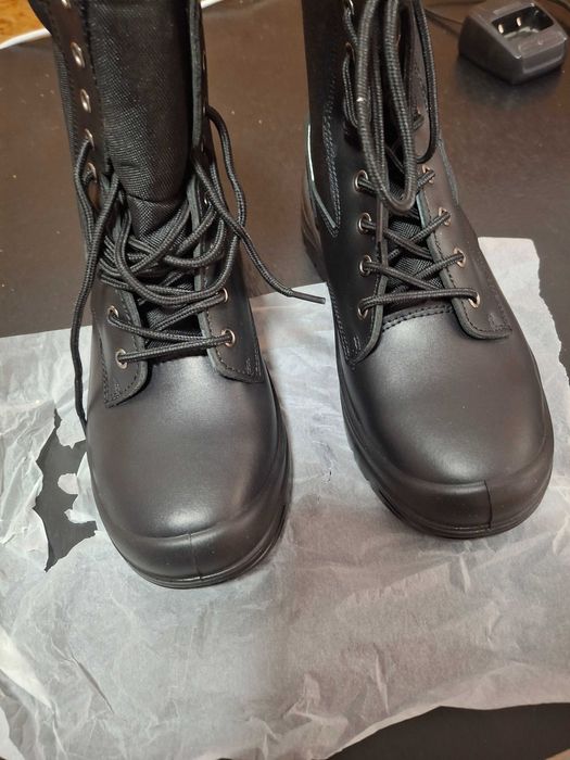 Vand bocanci barbați