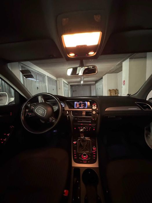 Vând Audi A4 quattro 2012