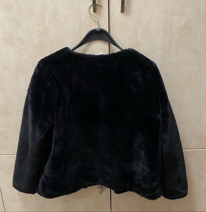 Черно яке от пухкава материя на H&M