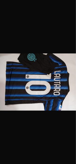 Se vând echipamente sportive