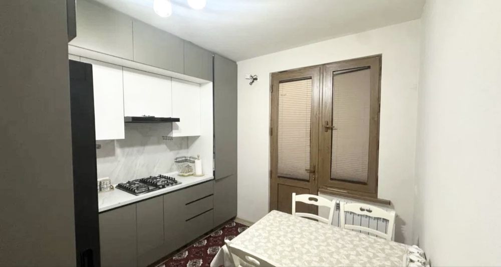 Срочно Продаётсия Каартира Алмазор сити
