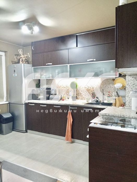 Тристаен обзаведен апартамент в кв. Гърдова глава