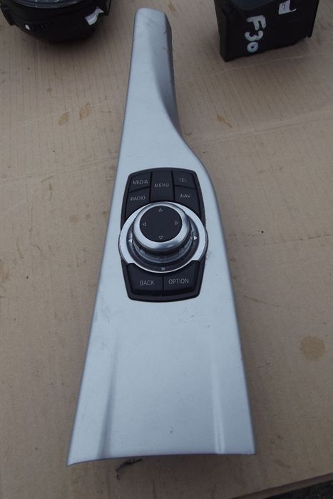Maneta cutie BMW F30 F31 F20 F21 F32 F33 F34 F22 F23 maneta schimbator joystick dezmembrez