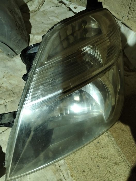 Фара на Хонда стрим rn3