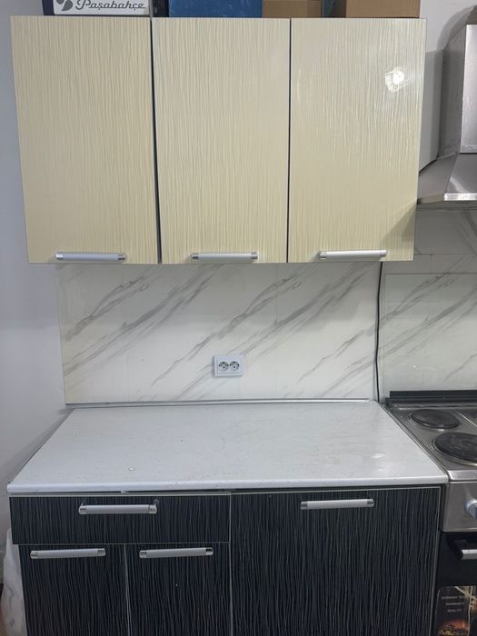 Кухнный горнитур