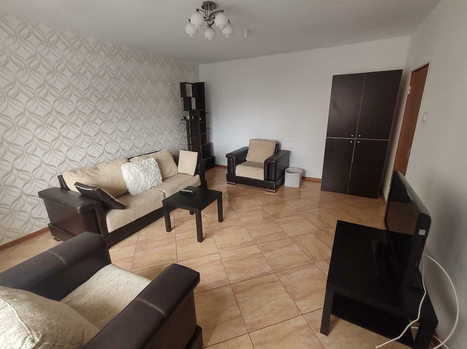 Apartament 3 camere de inchiriat