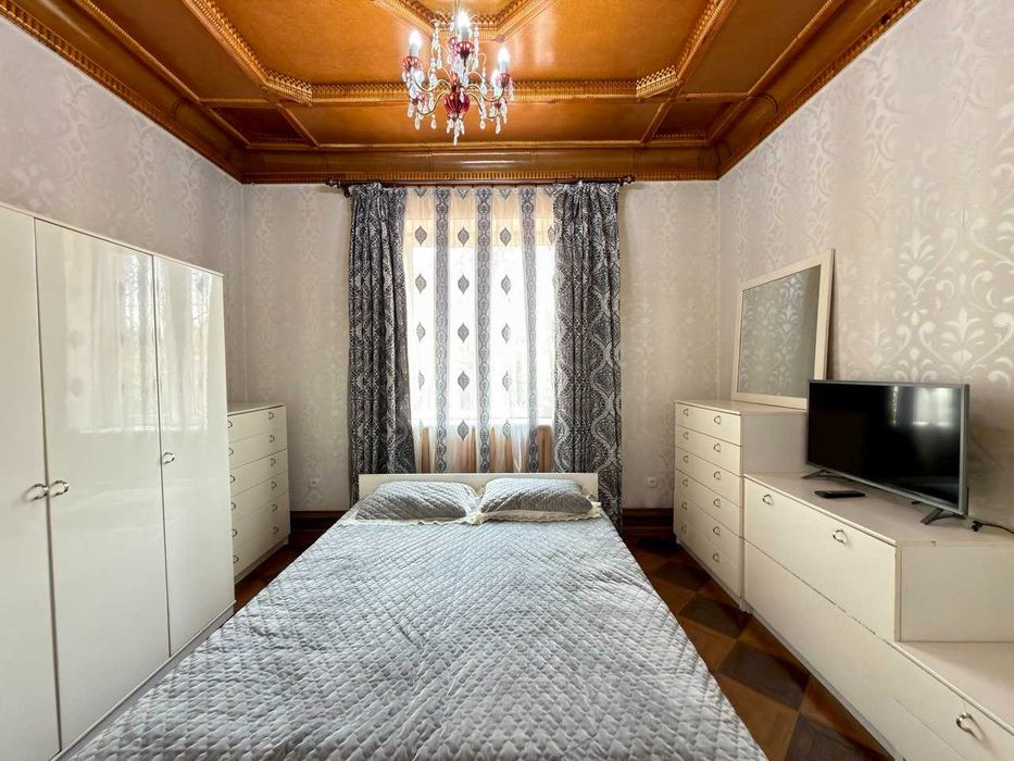 Продается угловой Дом 5,4соток Фасад 44метра (музей плова) М.-Улугбек