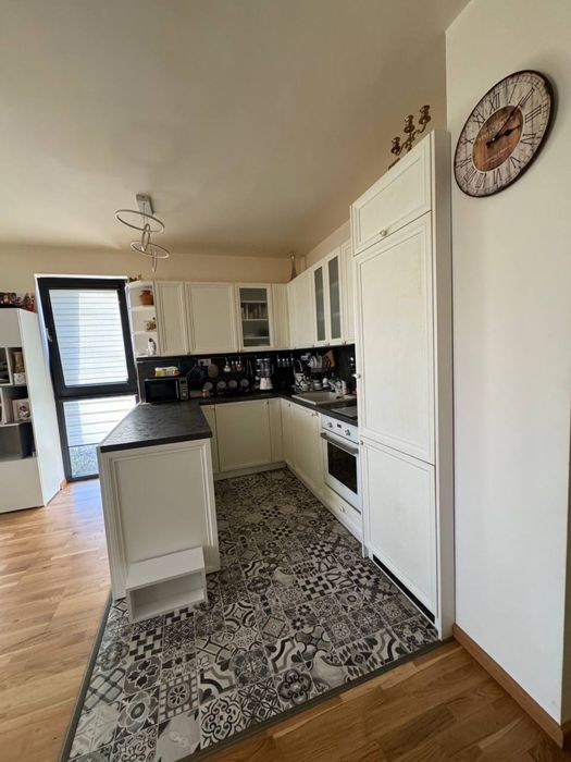 Продава се Тристаен апартамент в Варна, м-т Траката - 101 кв.м за 1981 €/кв.м - Снимка #3