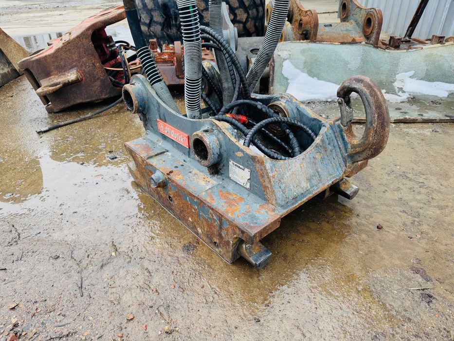 Cuplaj rapid hidraulic Oilquick OQ 70/55 pt excavator senile/roti etc