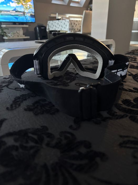 Продавам маска-очила за мотор и колело