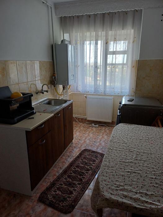 Inchiriere apartament regim hotelier