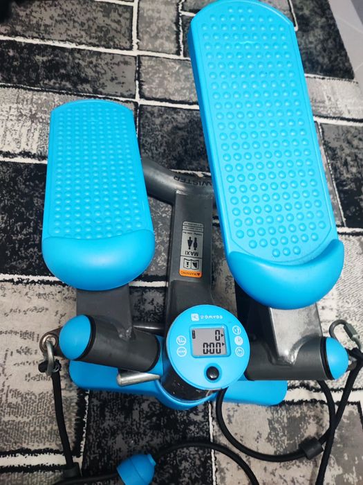 Stepper Domyos cumpărat de nou din Decathlon.