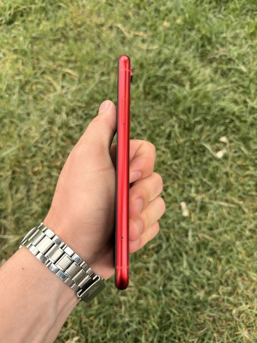 Iphone XR (64GB) ideal holatda aybi yoq umuman 81% yomks