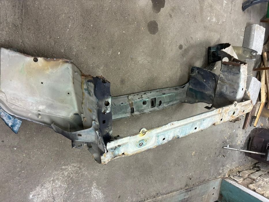 Продам телевизор на opel omega b