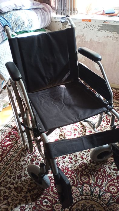 Коляска инвалидовная