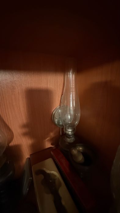 Vând colecție de lămpi vechi pe petrol cu fitil si glob sticla