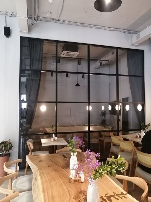 Стеклянные офисные алюминиевые перегородки