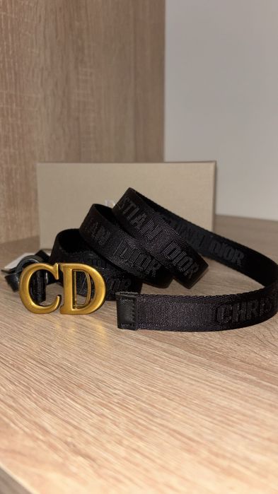 Accesoriu nou nou - curea christian dior