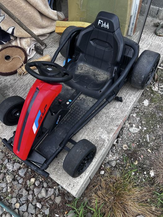 Kart de copii defect