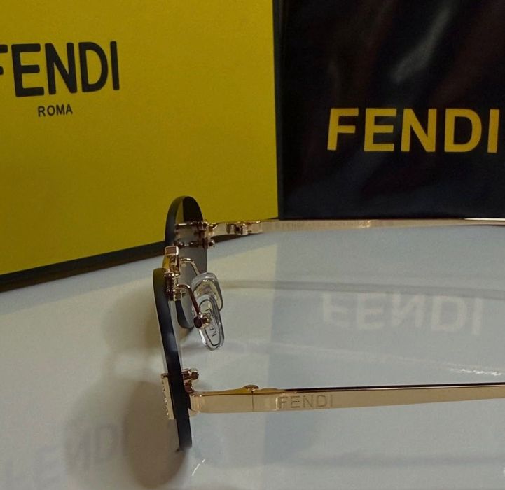 Слънчеви очила Fendi