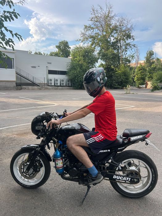 Kawasaki ninja 200