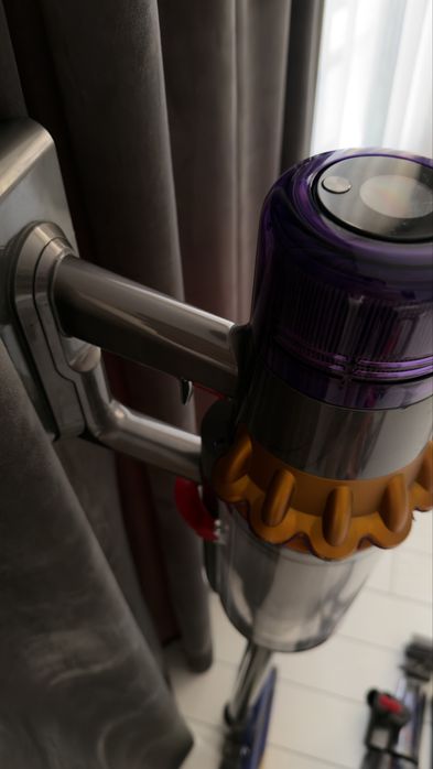 Dyson V15 Detect Absolute - echipat complet ( ca nou )