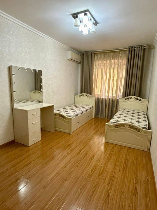 Госпитальный 5/3/9 с евроремонтом и обстановкой. По улице Чехова