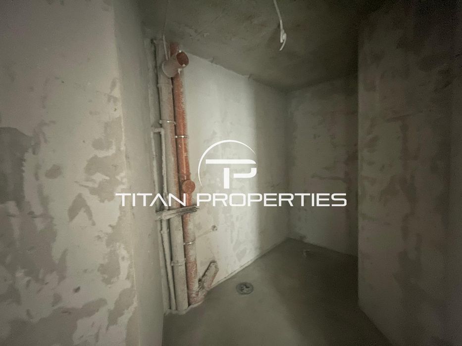 Продава се Тристаен апартамент в Варна, Левски - 145 кв.м за 1750 €/кв.м - Снимка #4