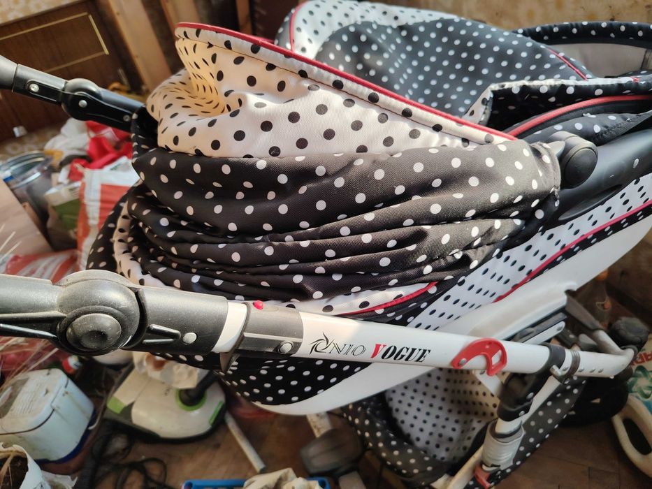 Продавам количка комбинирана има кош за детето