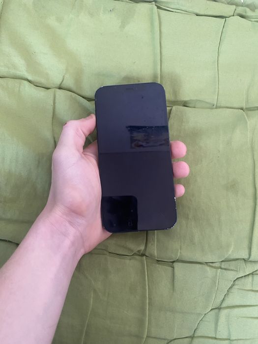 Продам айфон 12 с документами все имеется