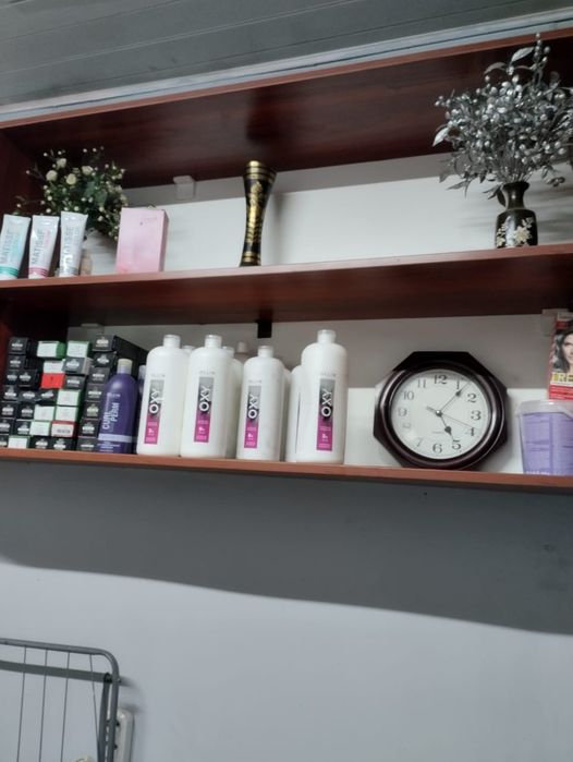 Стол для парикмахера