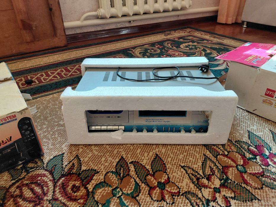 Маяк магнитафон колнки внутри