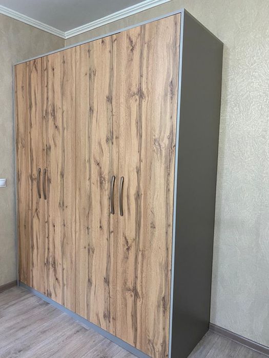 Шкаф гардеробный