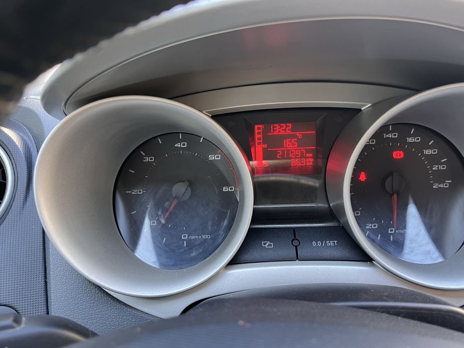 Seat Ibiza 1.6 Tdi (105 CP) -2011 - unic proprietar in Romania