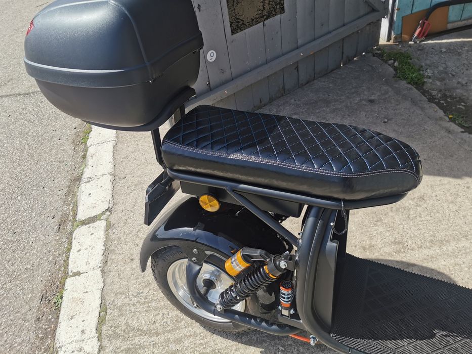 Vând scuter electric g7