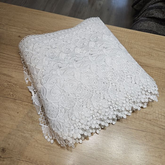 Кружево для скатерти и штор