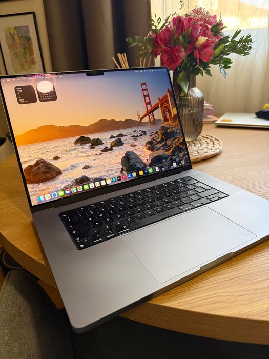 Macbook pro 16 M1, 32 RAM, 512 gb SSD