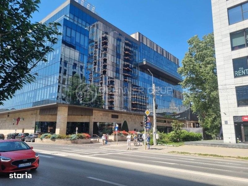 Langa Pallas! Etaj intermediar! Apartament 2 camere 56mp, centrala, AC