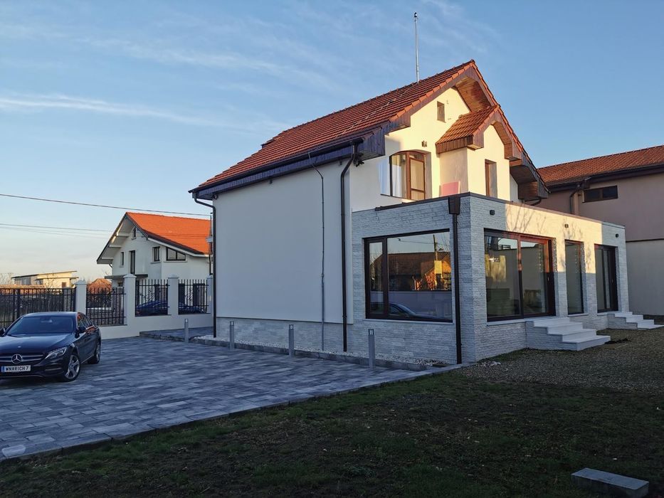 Vand Casa Moderna complet mobilata in Santandrei