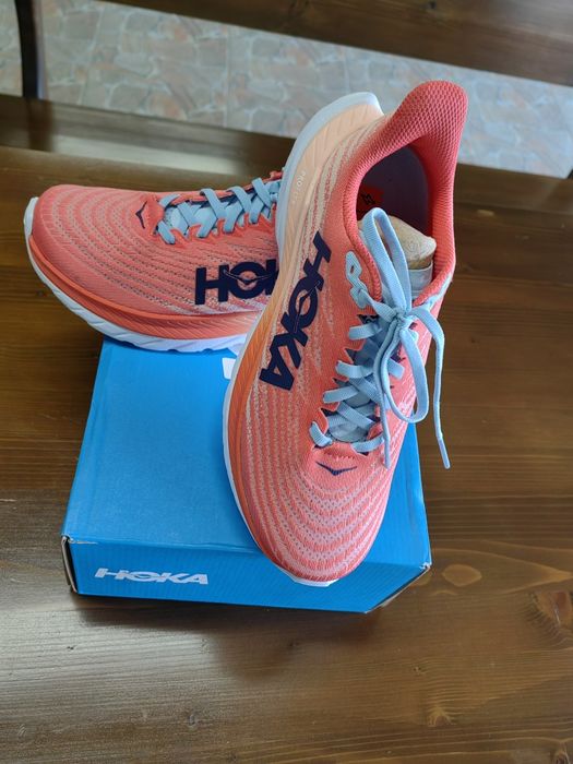 Hoka one one w mach 5