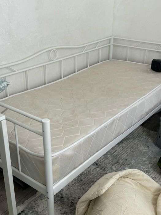 Продаются диван,кровати икеа