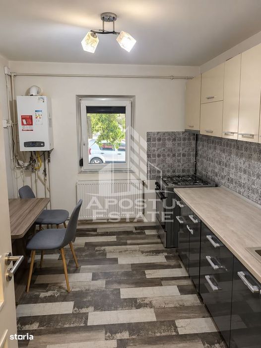 Apartament de vanzare cu 3 camere, 2 bai, zona Soarelui — fotografia 3